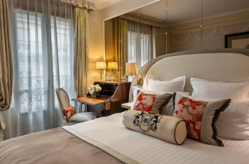 room detail thumbnail 1