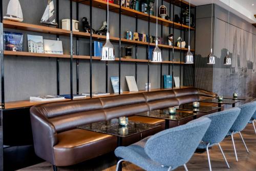 Motel One Hamburg-Alster - image 42