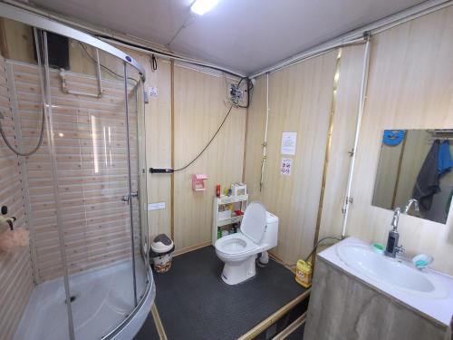 Shower, Delger Resort in Hatgal