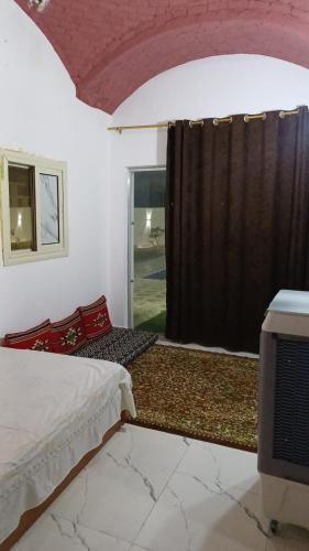 فيلا شاليه مستقل بالريف الاوربى بحمام سباحه 3 غرف 2 حمام بمدينة سفنكس in Sheikh Zayed City