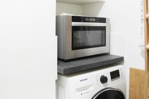 34m Paris Studio - image 12