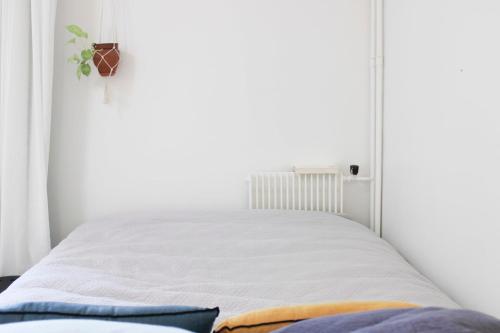 34m Paris Studio - image 11