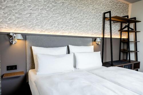 Motel One Hamburg-Alster - image 26