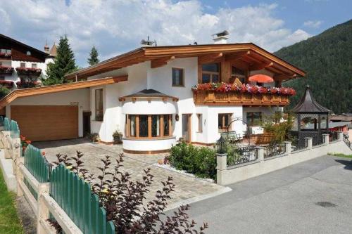 Appartements Agnes in Fulpmes, Österreich