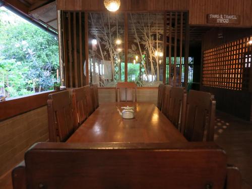 Restaurant, Kadidiri Paradise in Tanjung Pude