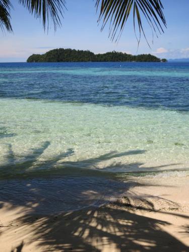 Kadidiri Paradise Resort & Dive Centre