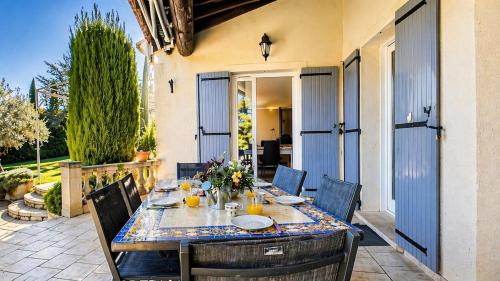 Maison avec piscine privée, 6 personnes gîte à louer Saint-Saturnin-lès-Avignon