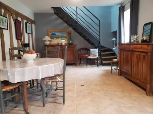 Maison conviviale avec terrasse à Lévigny (Maison conviviale avec terrasse a Levigny) in 阿松瓦爾