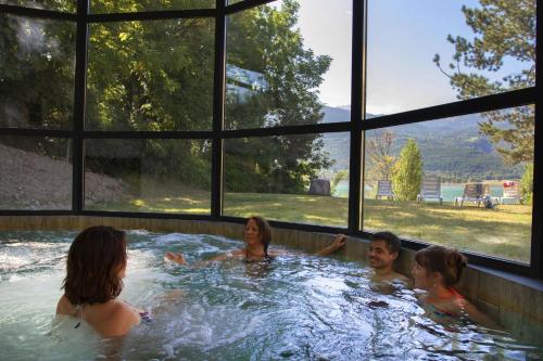 Chadenas et Spa in Puy-Sanieres