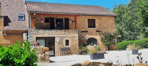 Viesnīcas āriene, Au Bonheur d'Angeline in Castelnaud-la-Chapelle
