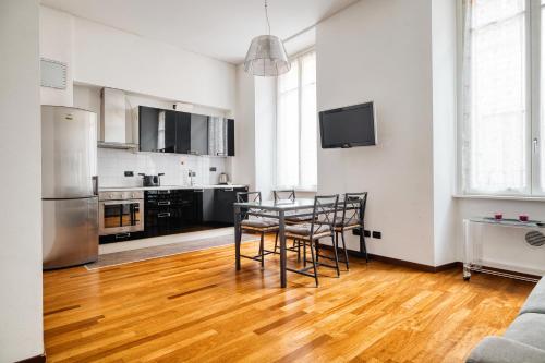 Easylife - Como - Porta 8 - Lago di Como