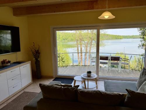 Haus am Pinnower See mit Privatsteg in Pinnow