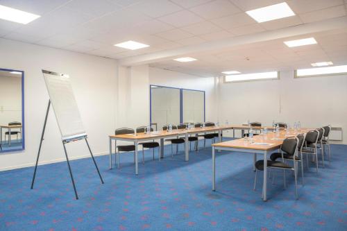 Hôtel Les Gens De Mer Dunkerque by Popinns - image 9