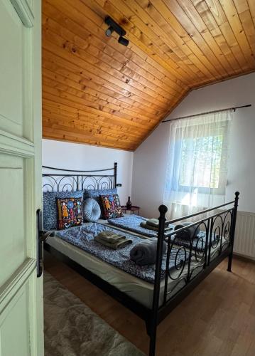 Kovács Vendégház – khách sạn tại Harkany