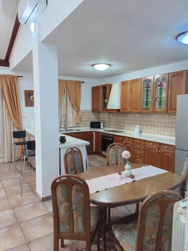 Holiday home Meja in Praputnjak