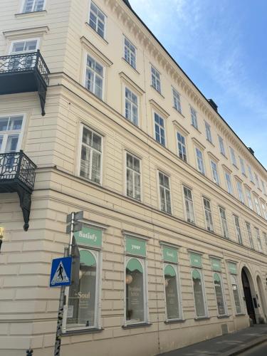 KH Loft Apartments Rathaus - image 13