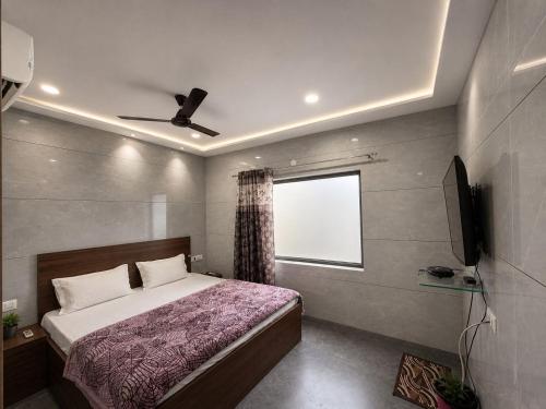 Facilities, Crown Guest House in Ludhiana