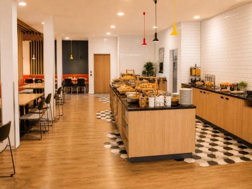 Comida y bebida, Holiday Inn Express Munich Airport Erding By IHG in Erding