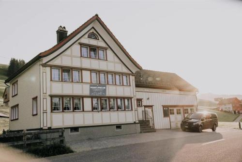Herberge am Alpstein Perfekt für Gruppen und Familien Ferienhaus am Alpstein in Appenzell (Familien-Chalet am Alpstein fur Gruppen bis 12 Personen und Familien, Appenzell Premium Privatunterk) in Schwende