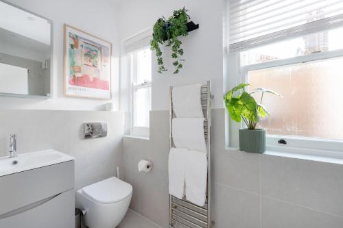 Beautiful 2-Bed House in the Heart of Marylebone - image 14