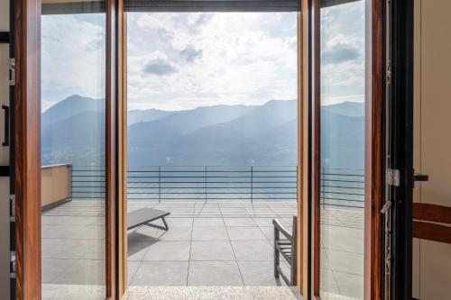 Iekārtas, Lake Como View 3BR Regina 35 in Carate Urio