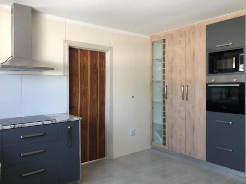 virtuve, F2 Homestead in Omuthiya