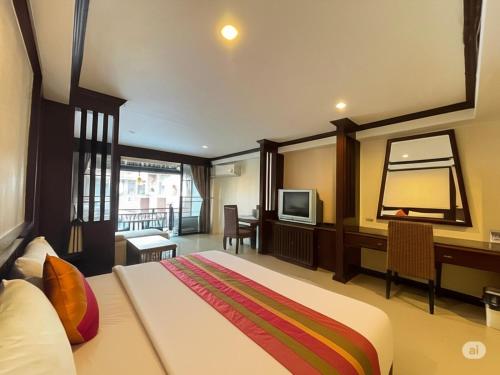 Puektian Seaview Studio Poolside in Puek Tian Beach