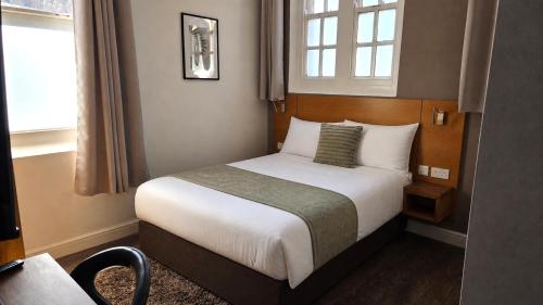 Park Hotel & Apartments Room Type - Small Double Room