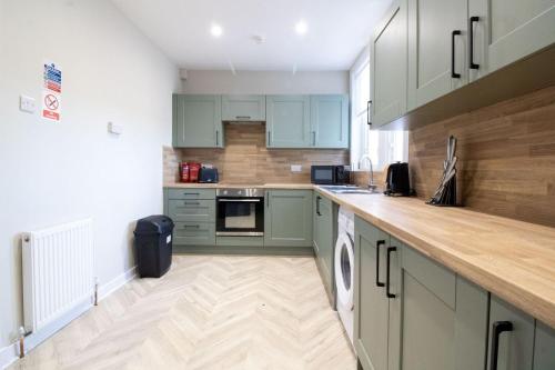 3 Bed Flat Kelpies and Falkirk Wheel with Parking in เอิร์ท