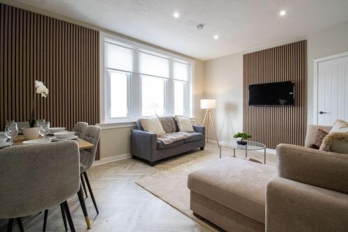 3 Bed Flat Kelpies and Falkirk Wheel with Parking in Airth