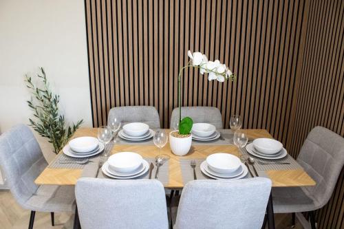 3 Bed Flat Kelpies and Falkirk Wheel with Parking in Airth