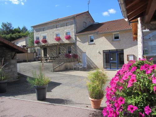Le refuge des Noës gîte à louer Saint-Rirand