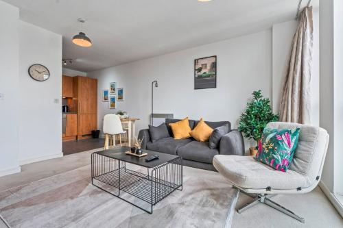 Cosy 1-BDR Apartment Birmingham City Centre - Mailbox - Fast Wi-Fi - image 4