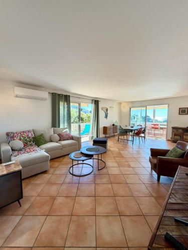 Maison élégante à Propriano avec vue mer - Location, gîte - Propriano