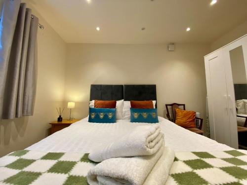 Modern 2 bed ground floor flat