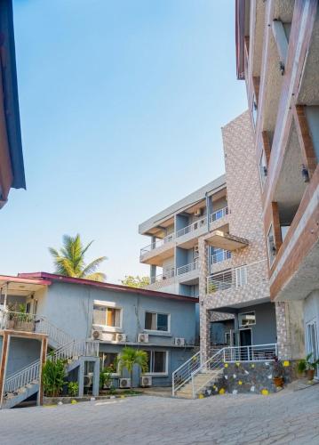 Exterior view, The Jam Lodge in Freetown