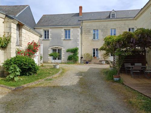 Gite De Varrains in Montagland