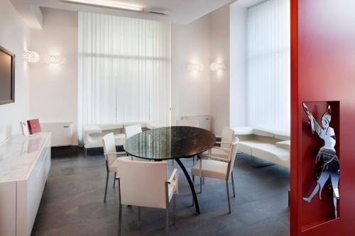 Meeting room / ballrooms, UNA Hotels Napoli in Naples
