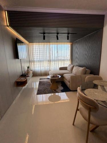 Corina Luxury in Alma Rosa