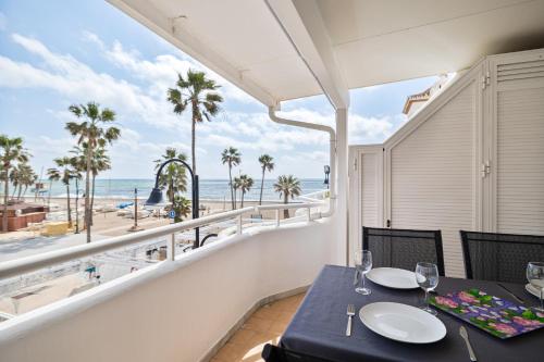 Sea Front Family Apartment
