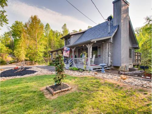 Hanky Panky Cabin in Oldham (TN)