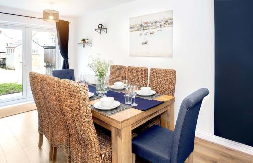 Létesítmények, Elegant 5BR - Free WiFi - Parking - Netflix - Family Friendly in Mildenhall