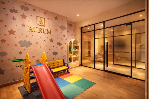 Aurum Signature Premium Apartments Gulberg Lahore - Pool Gym & Cinema - image 6