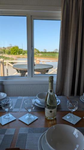 Bee Lodge in Saleby