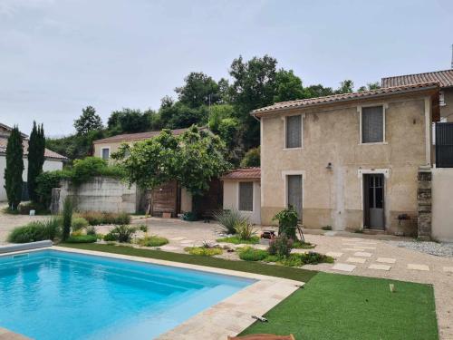A szálláshely kívülről, La Maison des Remparts - Piscine in Granges-les-Beaumont