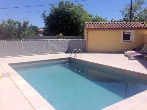 Maison Avec Piscine À Anduze Calme - Location, gîte - Anduze