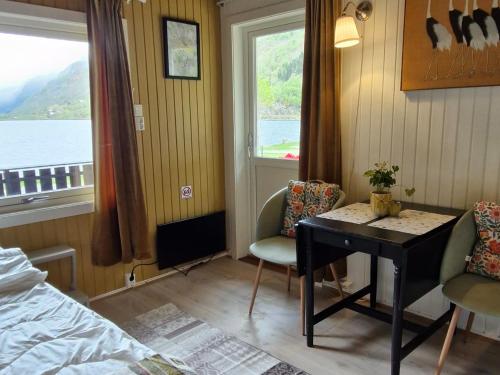 Olden Camping Room Type - Cottage 3 with Shared Bathroom and Shower