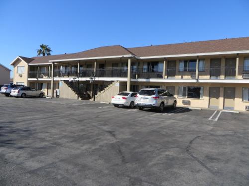 Sandpiper Motel – Costa Mesa, CA