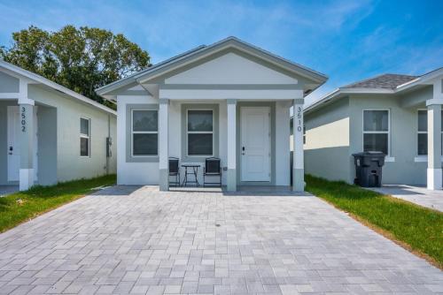 Modern New Home, Prime West Palm Beach Location – khách sạn tại Palm Beach Lakes
