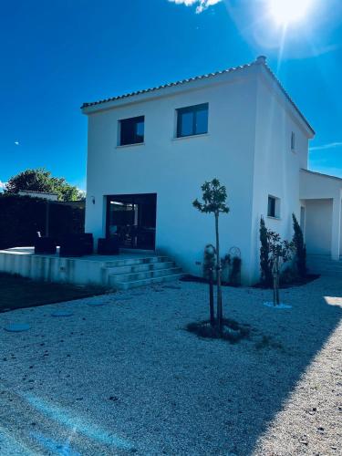 Villa en Provence, piscine privé (Villa en Provence, piscine prive) in Jonquieres (Provence-Alpes-Cote d'Azur)